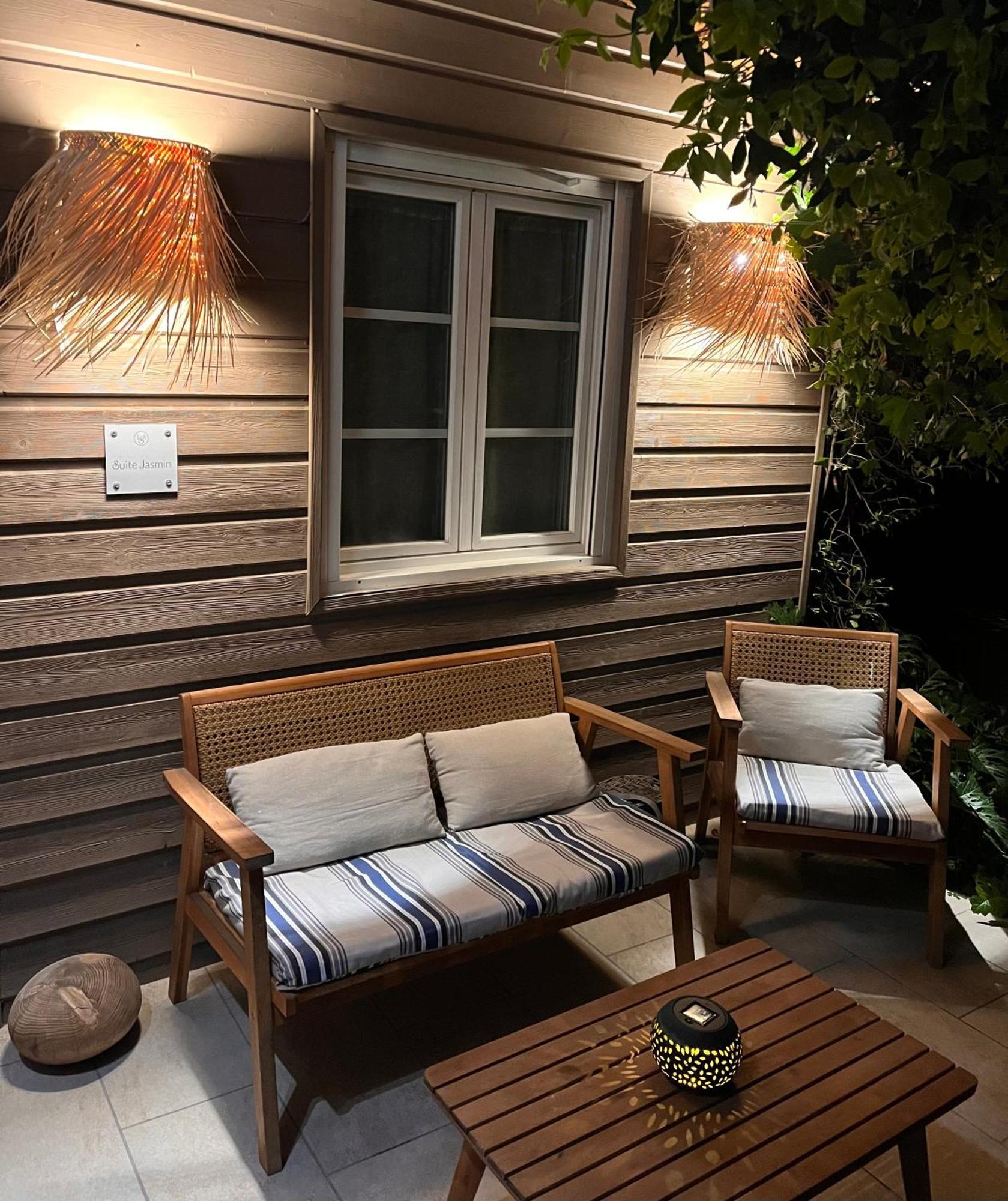 Les Suites D'Alienor, Suite Jasmin ペサック エクステリア 写真