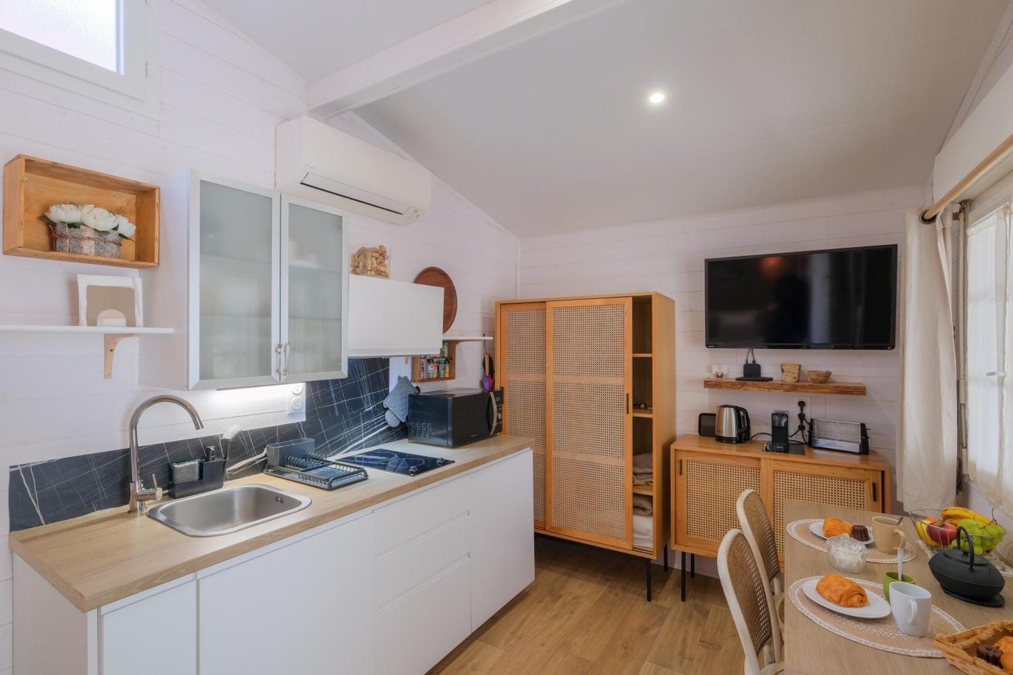 Les Suites D'Alienor, Suite Jasmin ペサック エクステリア 写真