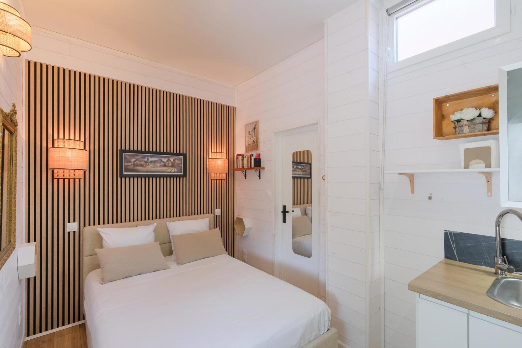 Les Suites D'Alienor, Suite Jasmin ペサック エクステリア 写真